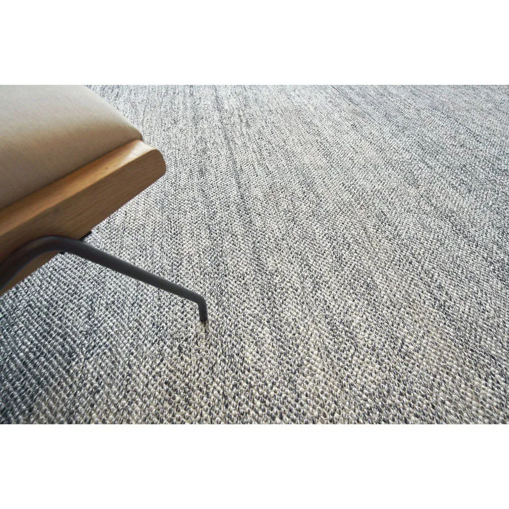 Soleil Patterned Rug Sample - Black, PET Yarn