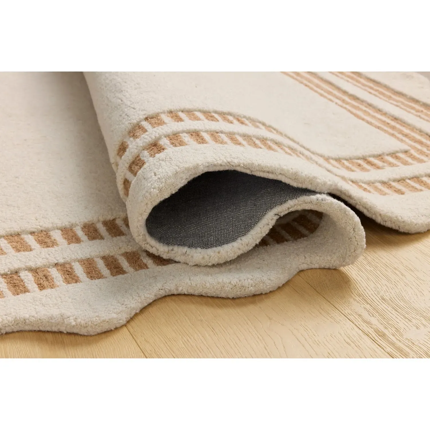 Thoren Scalloped Patterned Rug - Cream, Wool