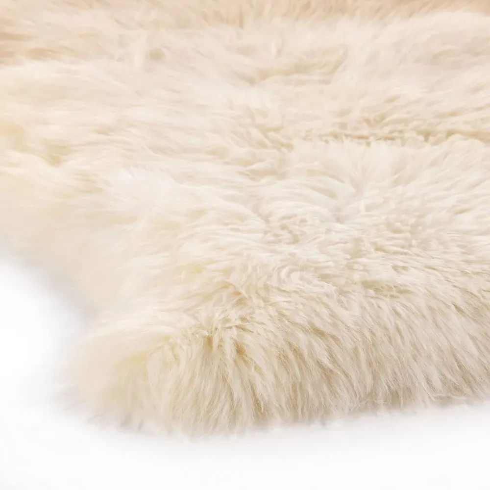 Tili Sheepskin Throw Blanket - Beige Ombre