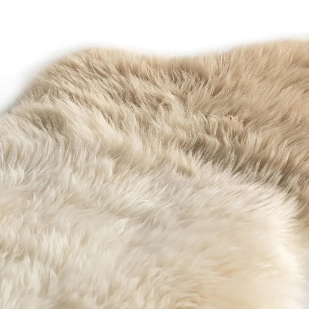 Tili Sheepskin Throw Blanket - Beige Ombre