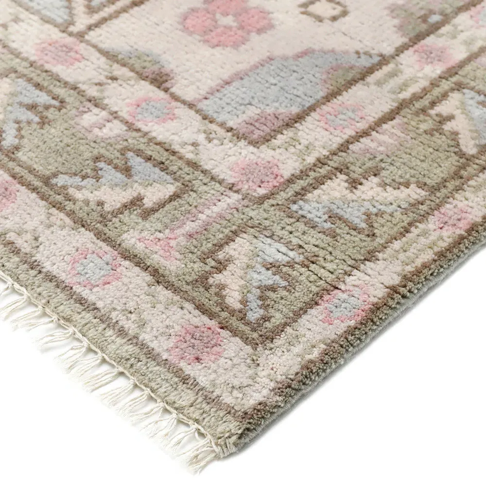 Uriah 8x10 Hand Knotted Rug - Light Grey, Wool