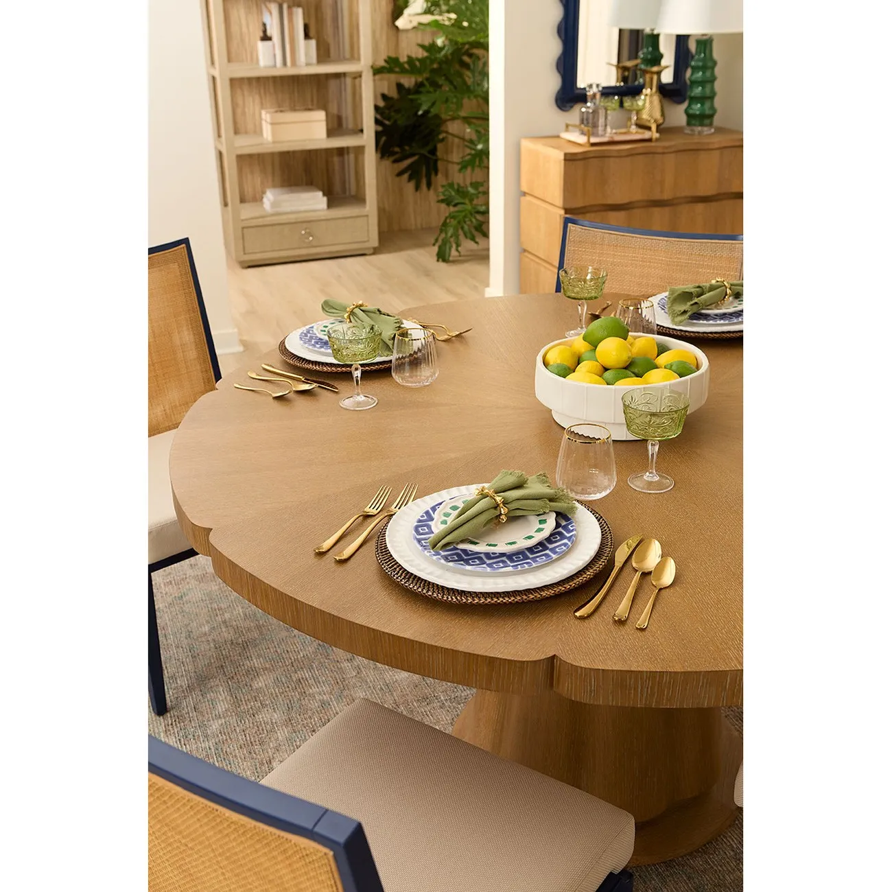 York Round Pedestal Dining Table - Almond, Oak