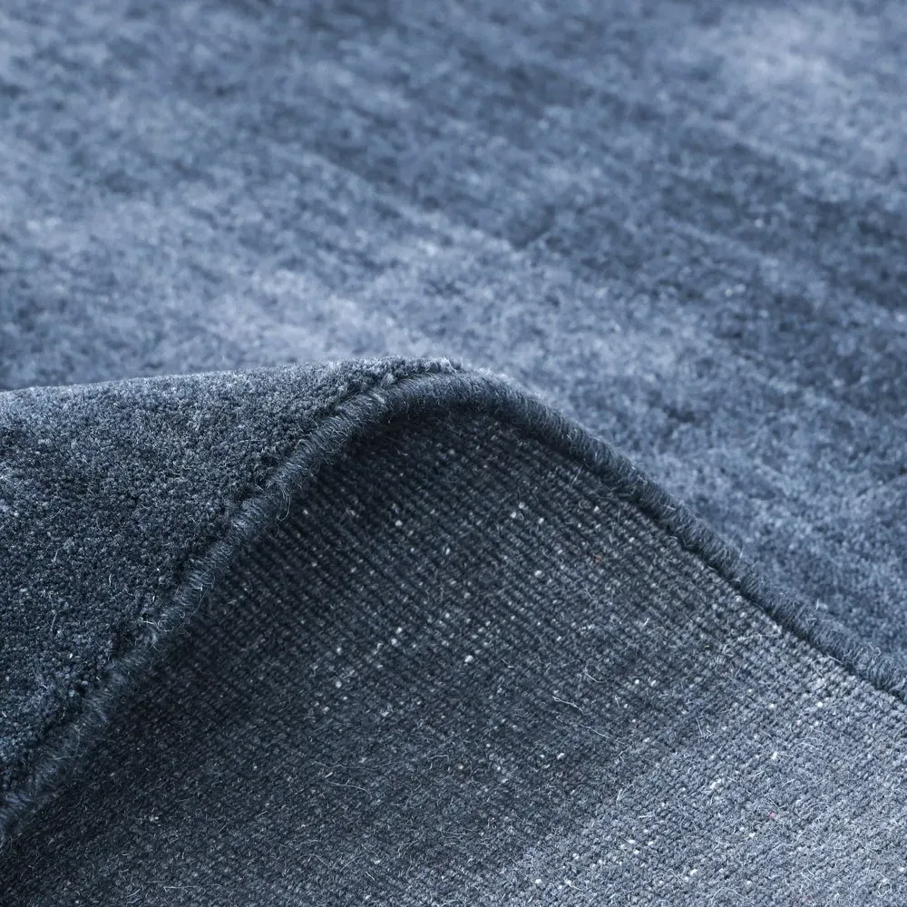 Zuriel 5x8 Solid Rug - Navy Blue, Wool