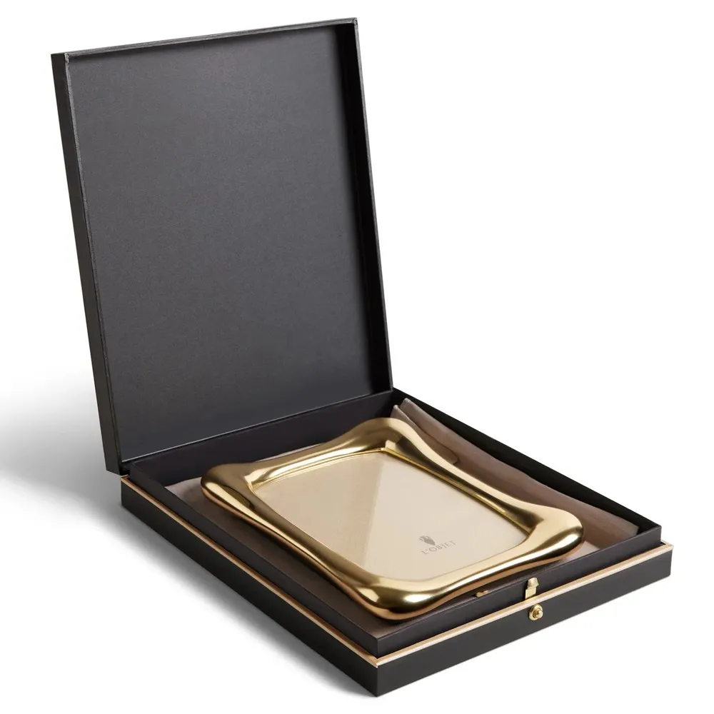 Anton Curved Photo Frame 4x6 - Gold, Metal