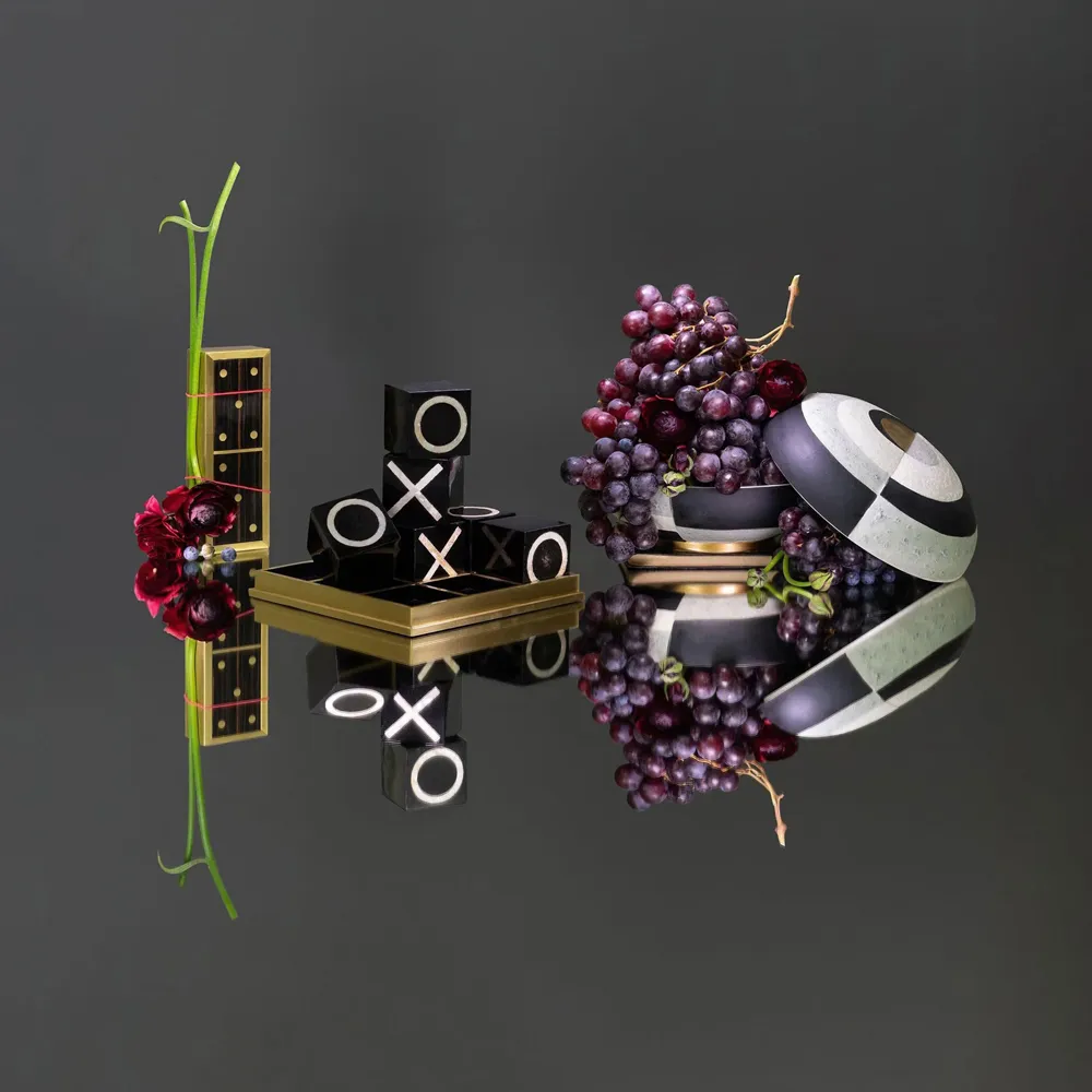 Deco Tic Tac Toe Game - Black, Natural Shells