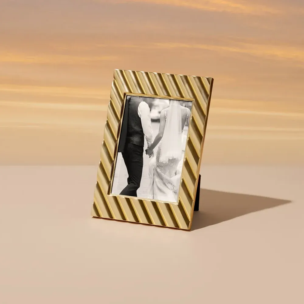 L'Objet Maxime 5x7 Photo Frame - Gold, Metal