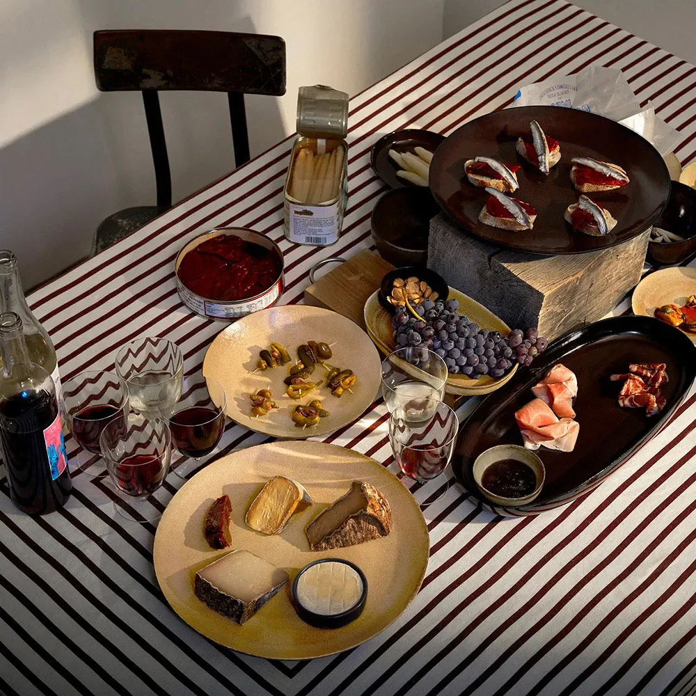 Terra Dinner Plate - Leather Brown, Porcelain