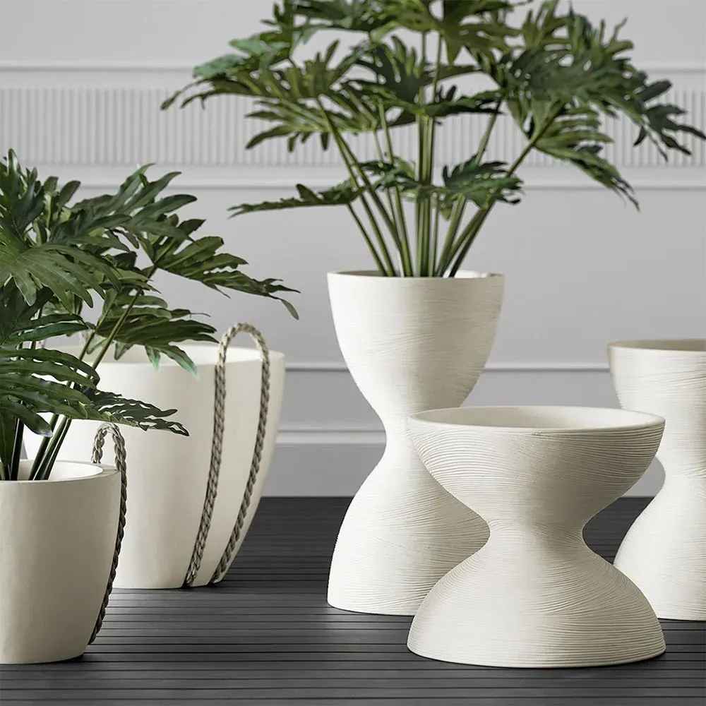 Poppy Round Planter - White, Stonecast