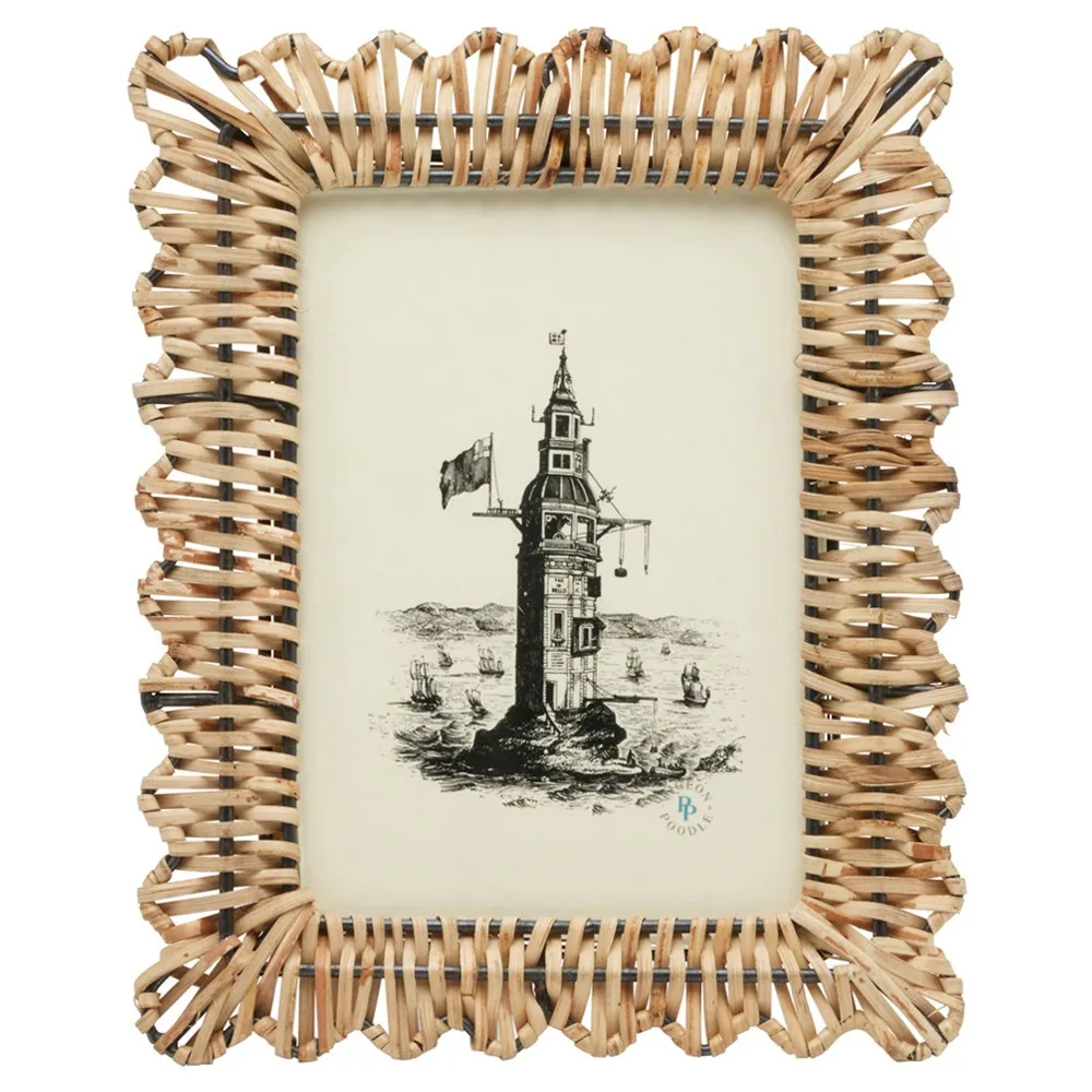 Sevona 5x7 Photo Frame with Scalloped Edge - Natural, Bamboo