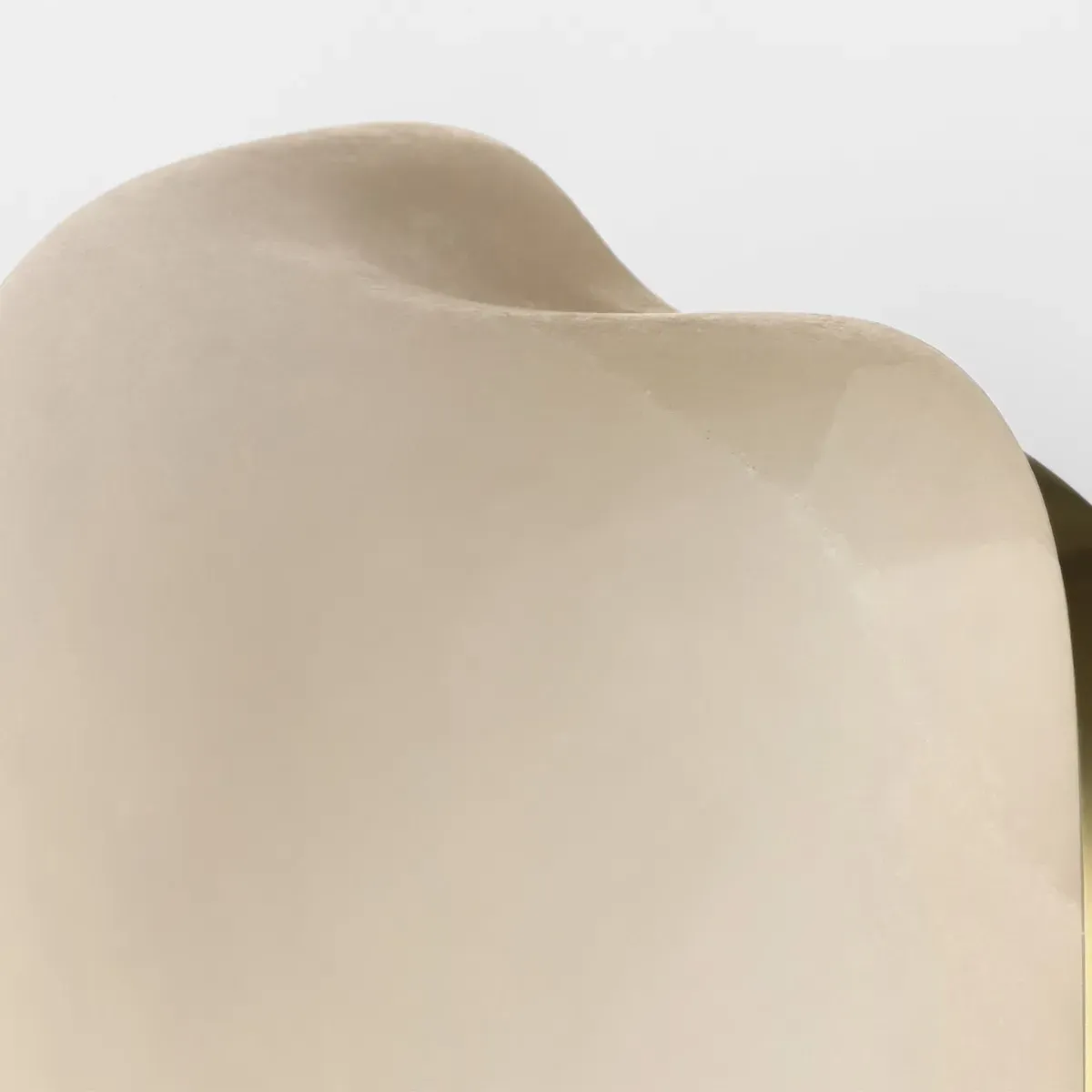 Formosa Linear Sconce 26" - White Alabaster, Brass