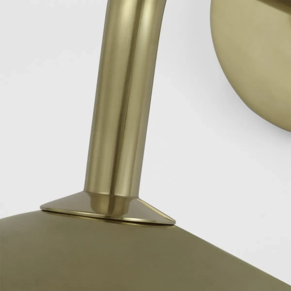 Ponce Armed Sconce - Antique Brass