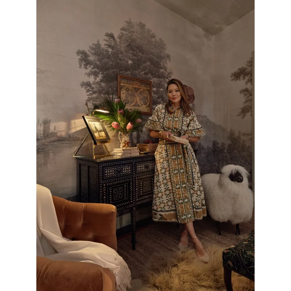 Visual Comfort Estelle Triangle Display Lamp - Gun Metal