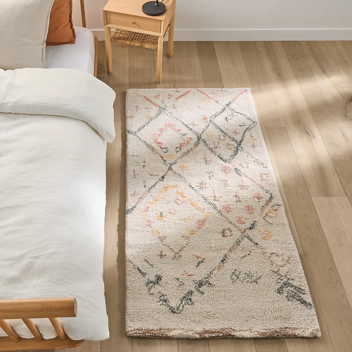 Ashwin Hand-Tufted Wool Bedside Rug - Ecru, Multi-Colour product
