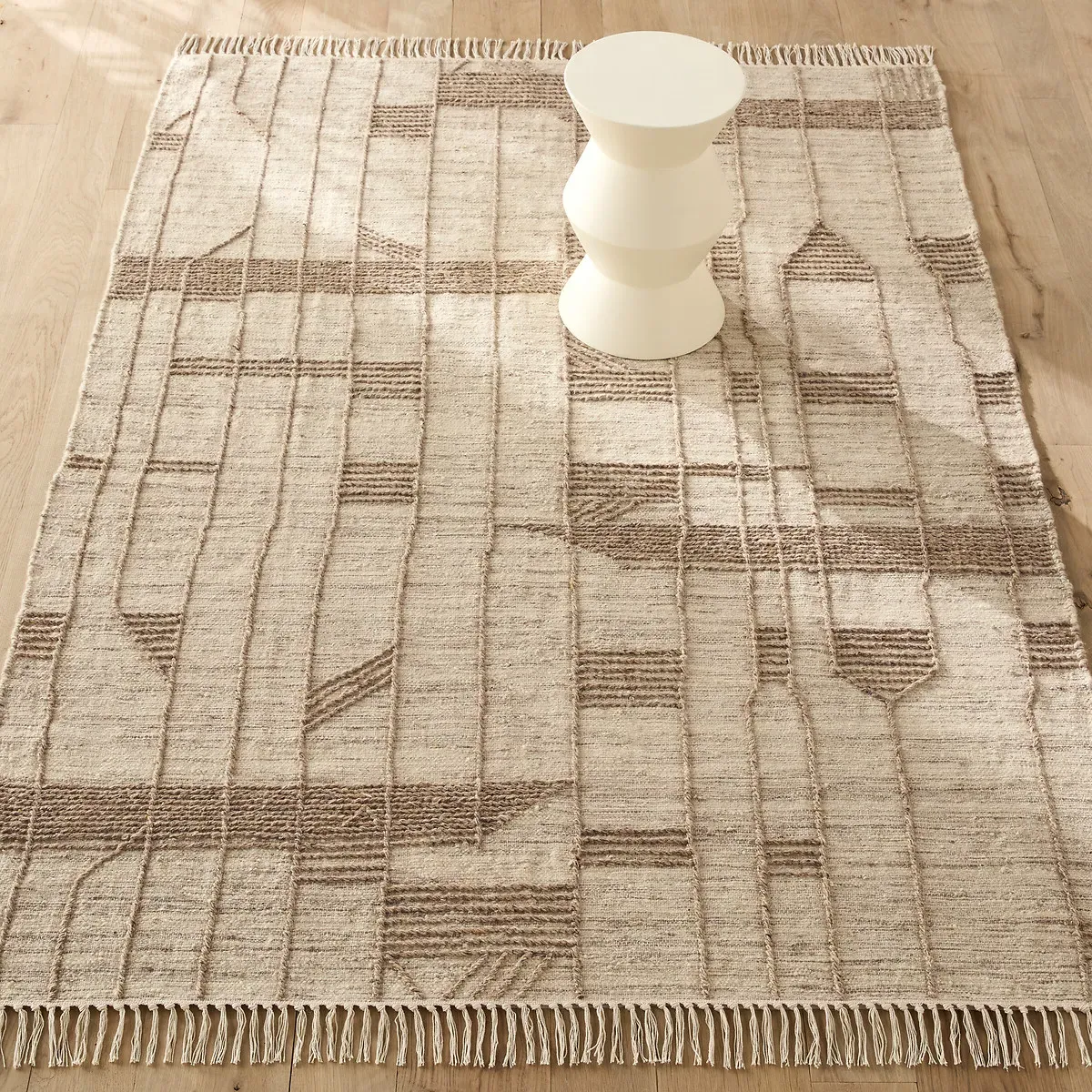Baatha Hand-Woven Flat Weave Rug - Beige, Wool product