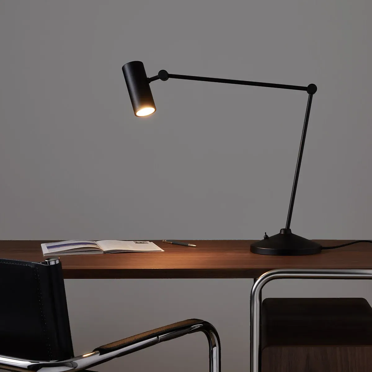 Eréni Articulated Desk Lamp - Black, Iron alternate view