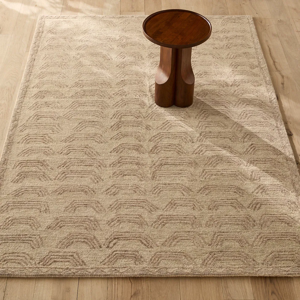 Ethnos Hand-Tufted Wool Rug - Beige product