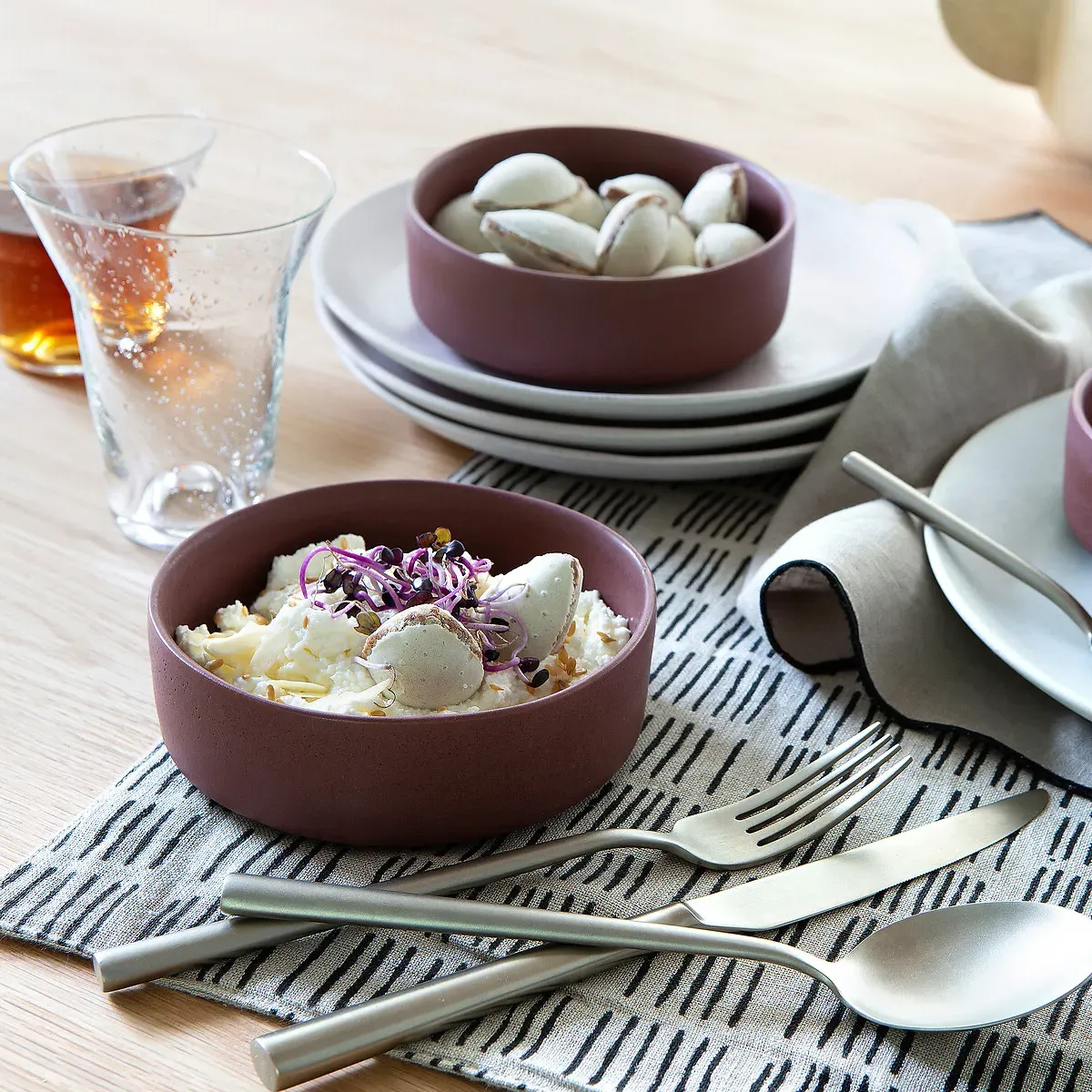 Gandra Set of 4 Small Bowls - Garnet Pink, Stoneware alternate view