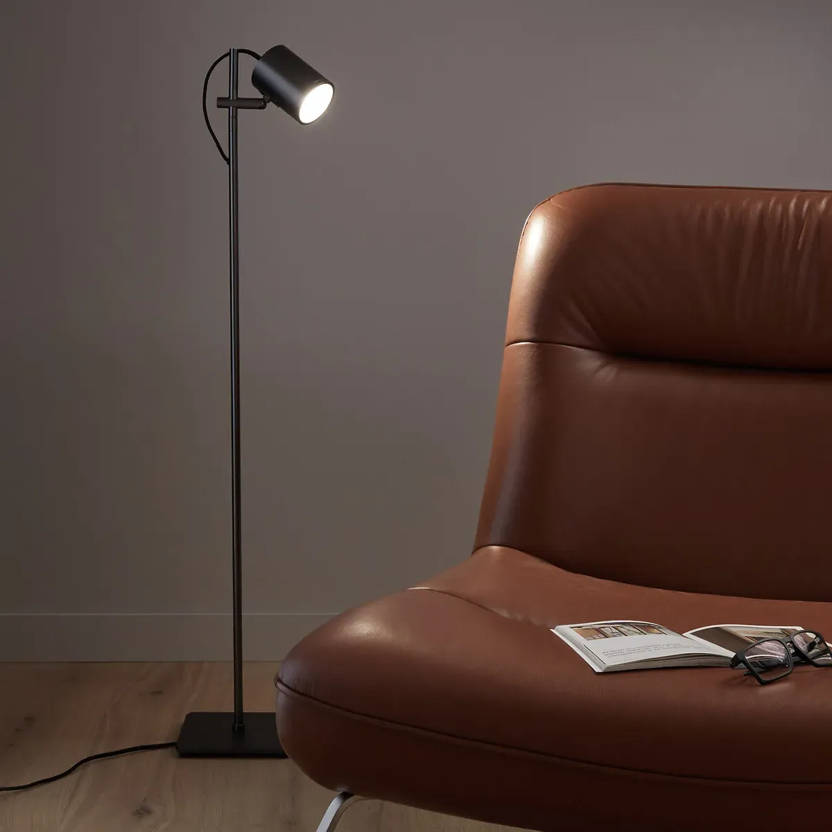 Girevole Adjustable Spot Reading Lamp - Graphite, Iron product