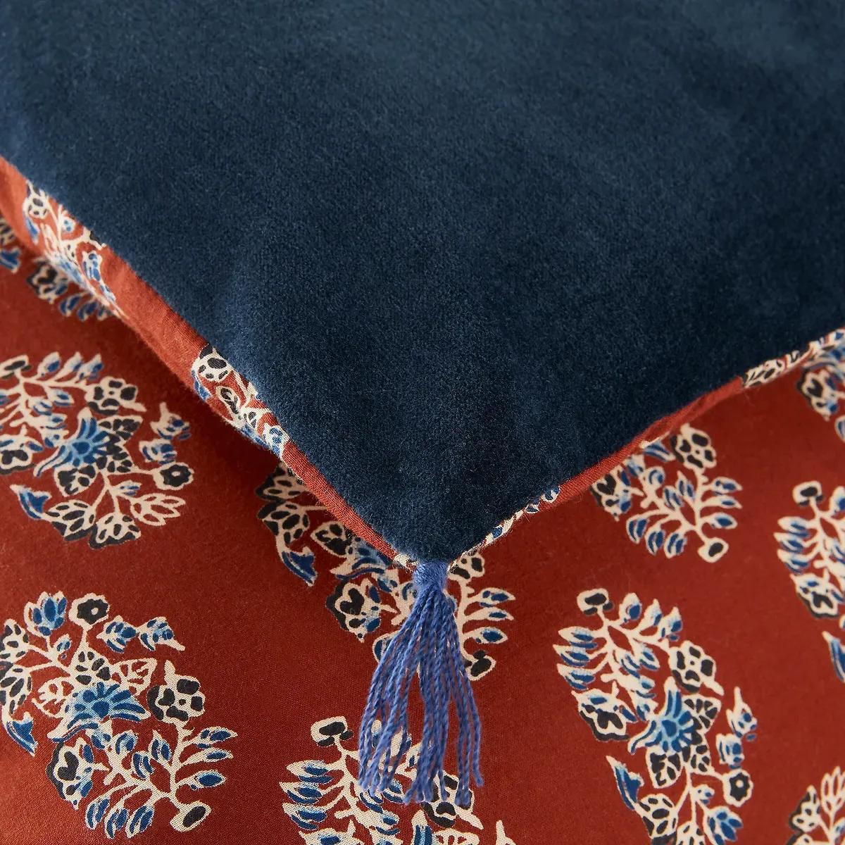 Lasya Cotton Velvet Quilt - Terracotta, Blue alternate view
