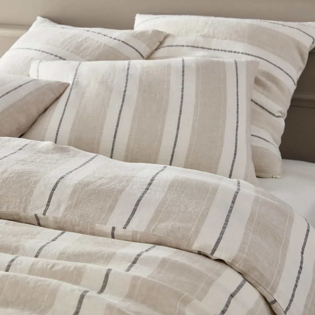 Makoun Duvet Cover - Off White, Washed Linen alternate view
