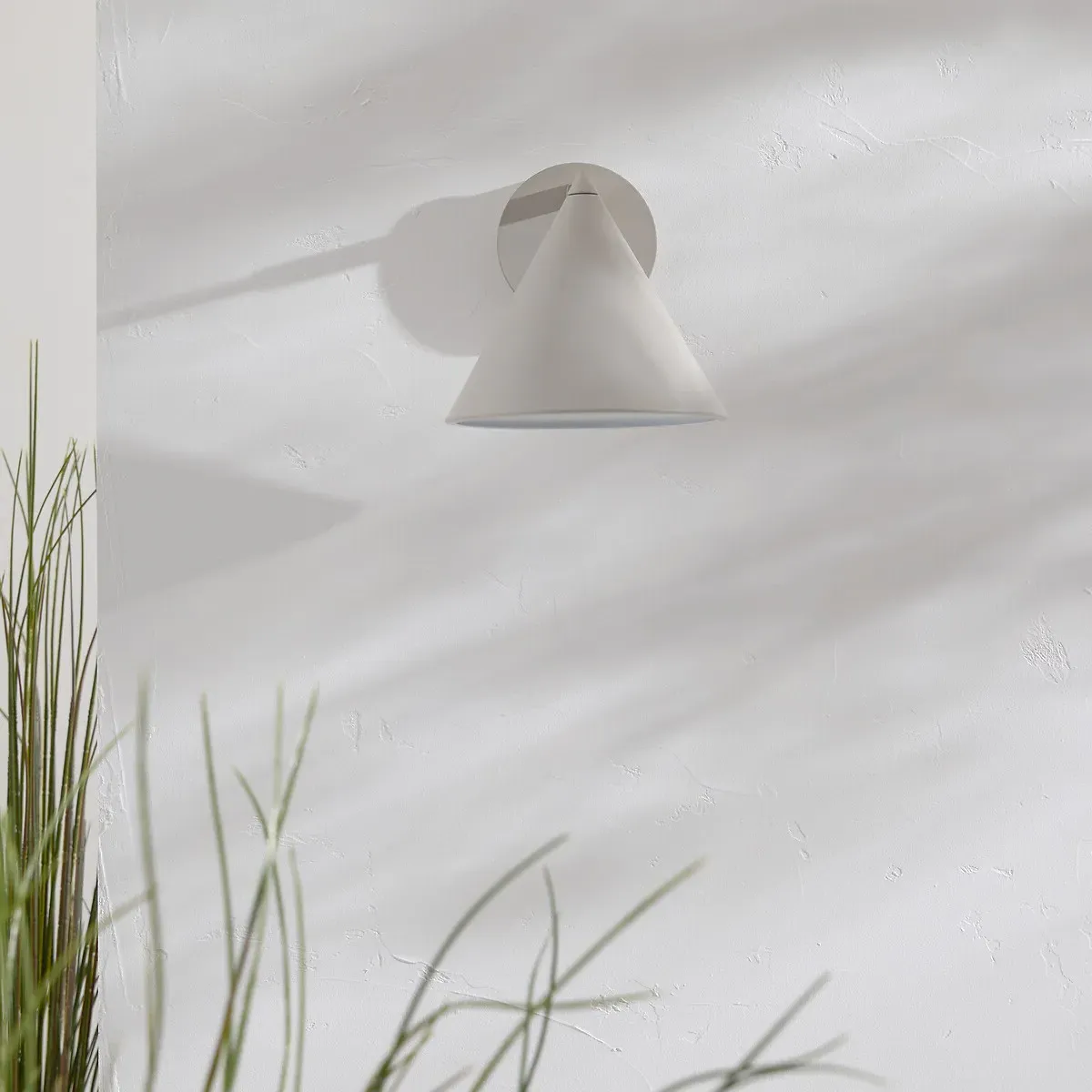 Moke Bathroom Wall Light - Grey, Iron alternate view