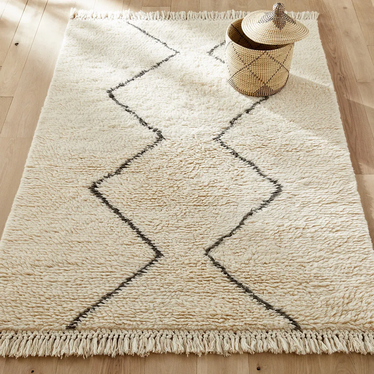 Nyborg Berber-Style Fringed Wool Rug - Elephant Grey product