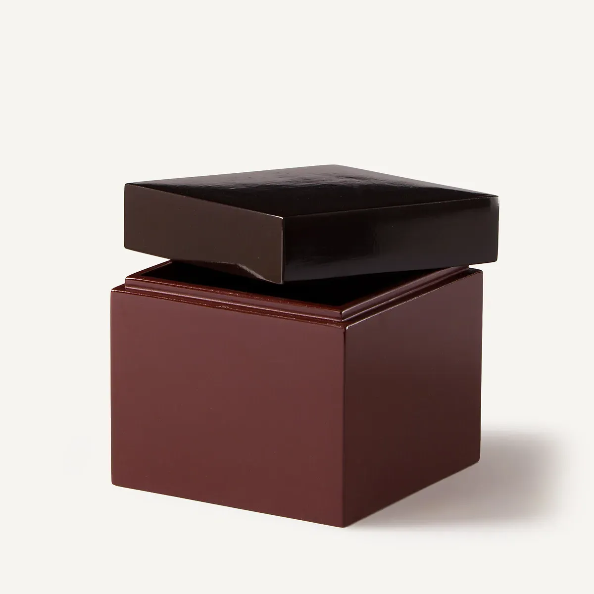 Pixa Square Lacquered Box - Bordeaux, MDF alternate view