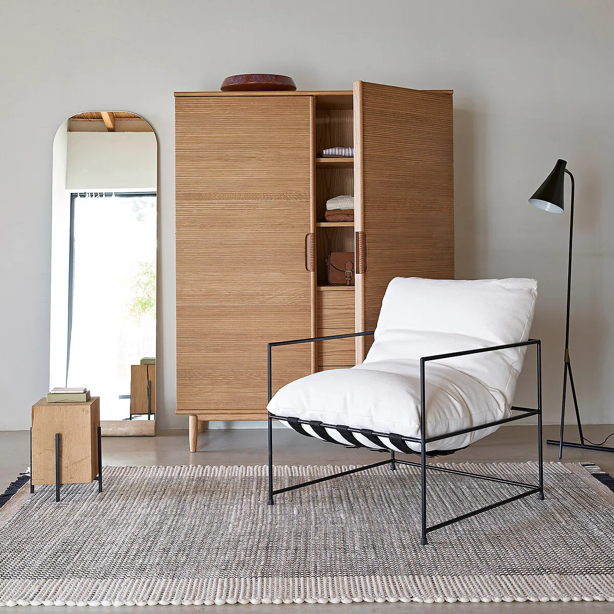 Sekot Handwoven Flat-Weave Wool Rug - Wool alternate view