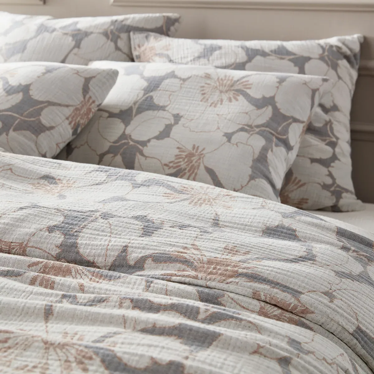 Tamia Double Muslin Duvet Cover - Organic Cotton product