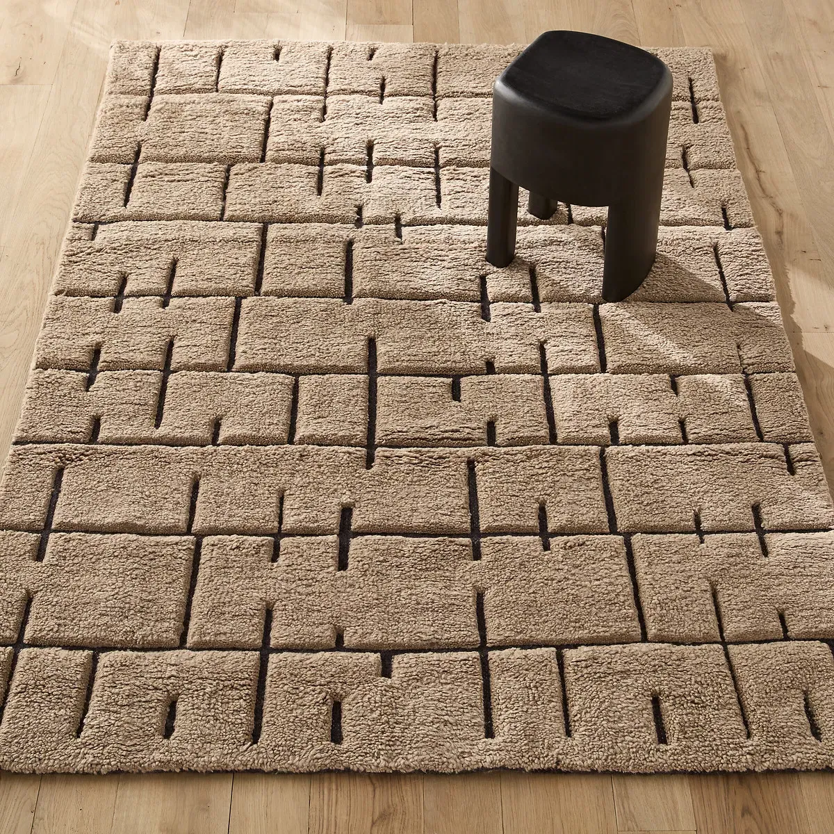 Tézé Hand-Knotted Rug - Ash Beige, Wool product