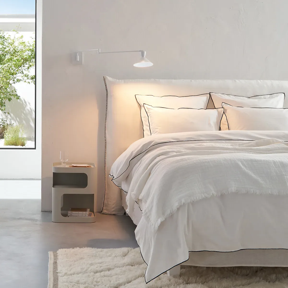 Voltige Articulated Wall Light - White, Epoxy-Finished Iron alternate view