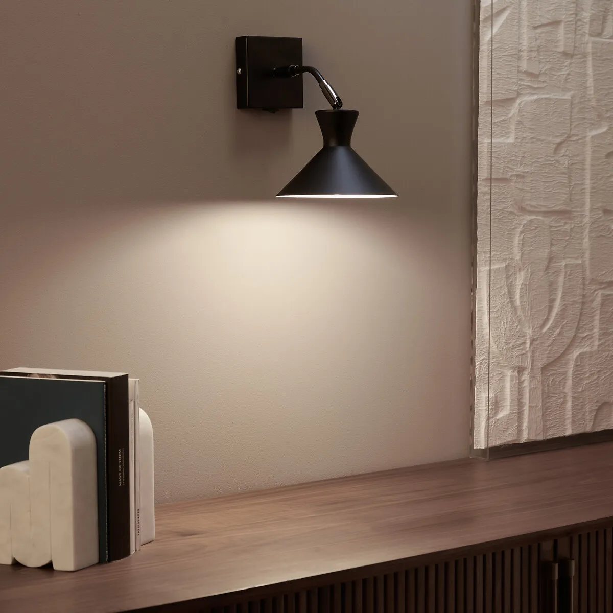 Voltige Metal Wall Light - Black product