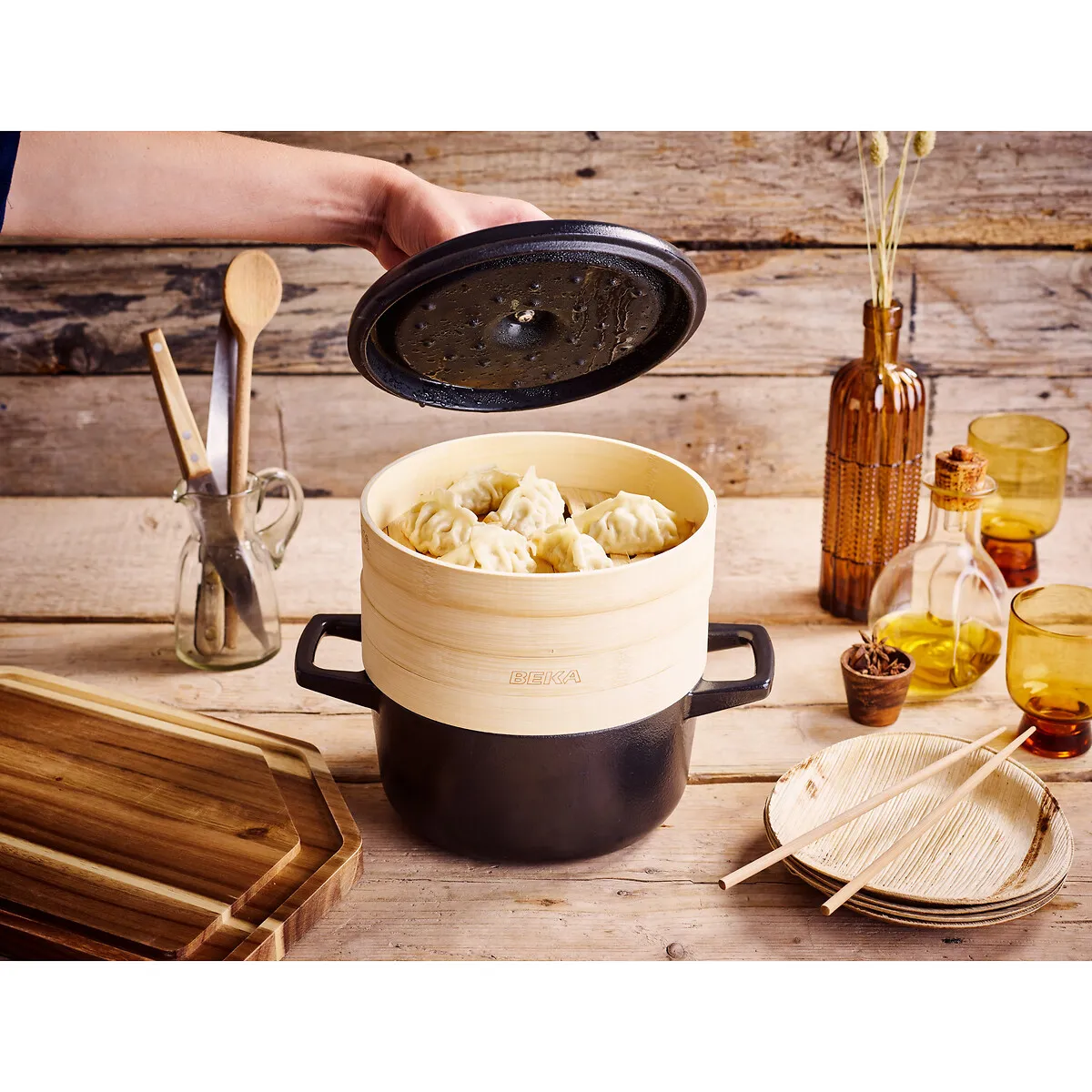 Nory Casserole Pan with 2 Bamboo Steamers - Black, Enamelled Cast Iron alternate view