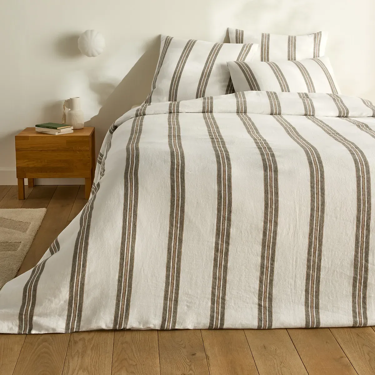 Aelle Pillowcase - Striped, Washed Linen alternate view