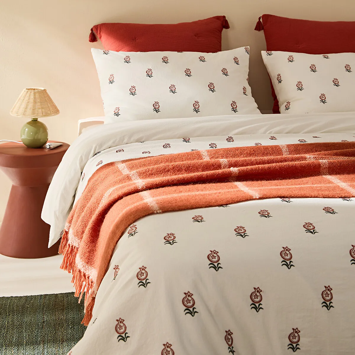 Anda Embroidered Duvet Cover - Ecru, Cotton alternate view