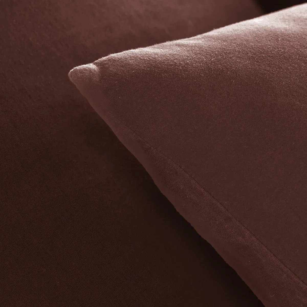 Annaba Two-Sided Duvet Cover - Mahogany, Washed Linen alternate view