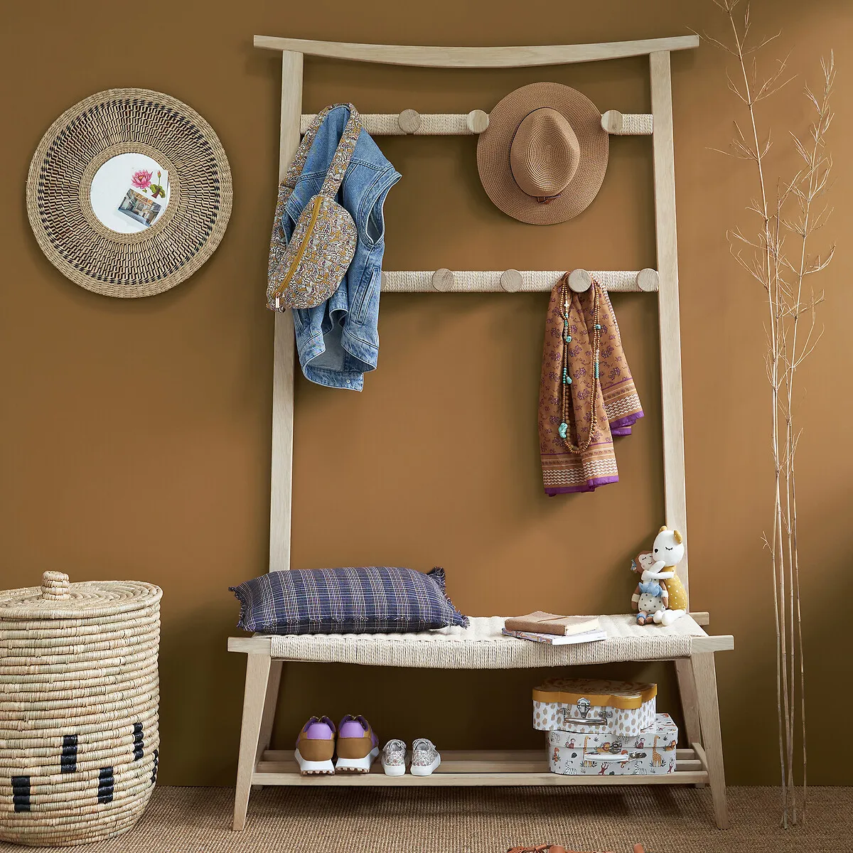 Aquila Round Woven Basket with Lid - Natural, Grass alternate view