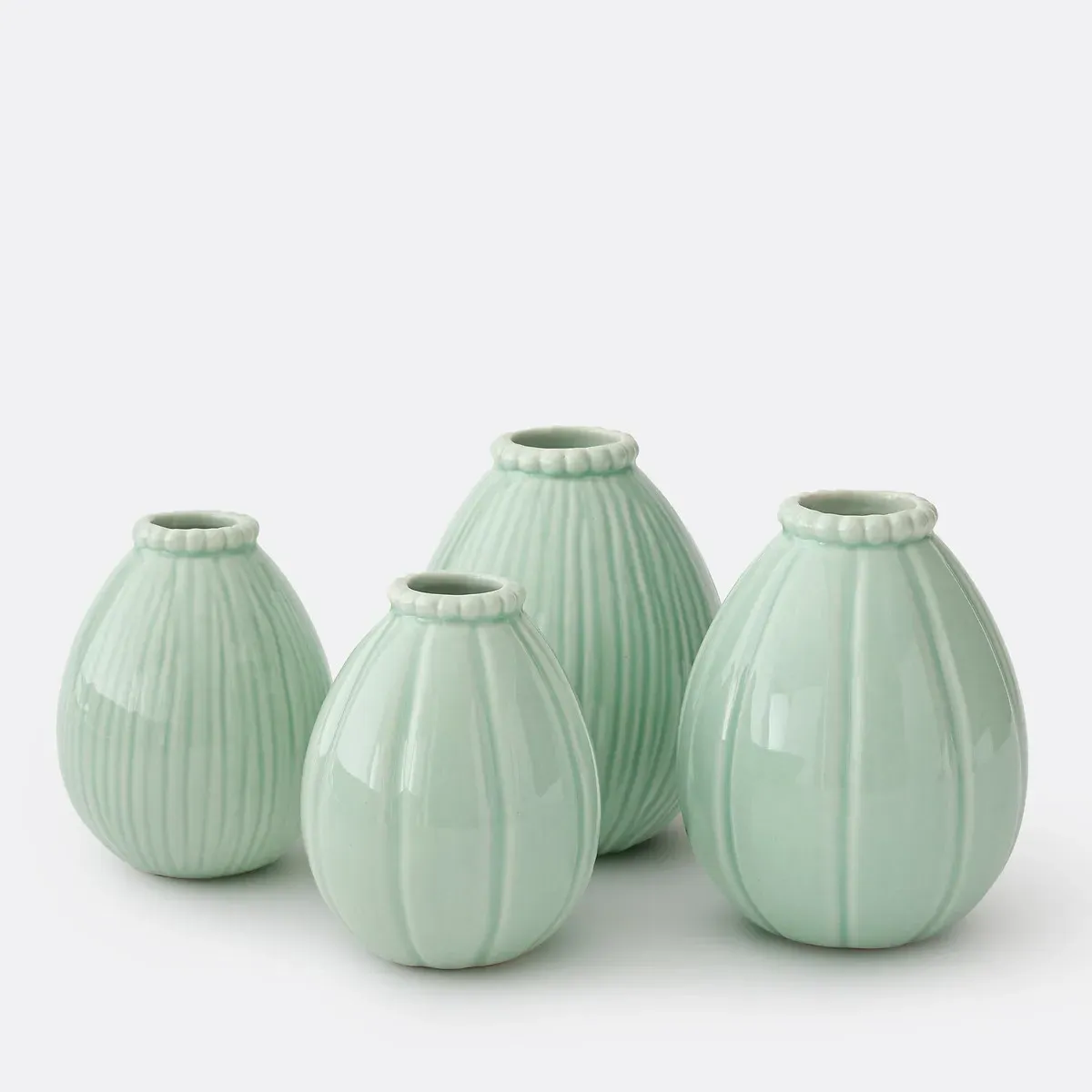 Aquora Set of 4 Porcelain Vases - Green product