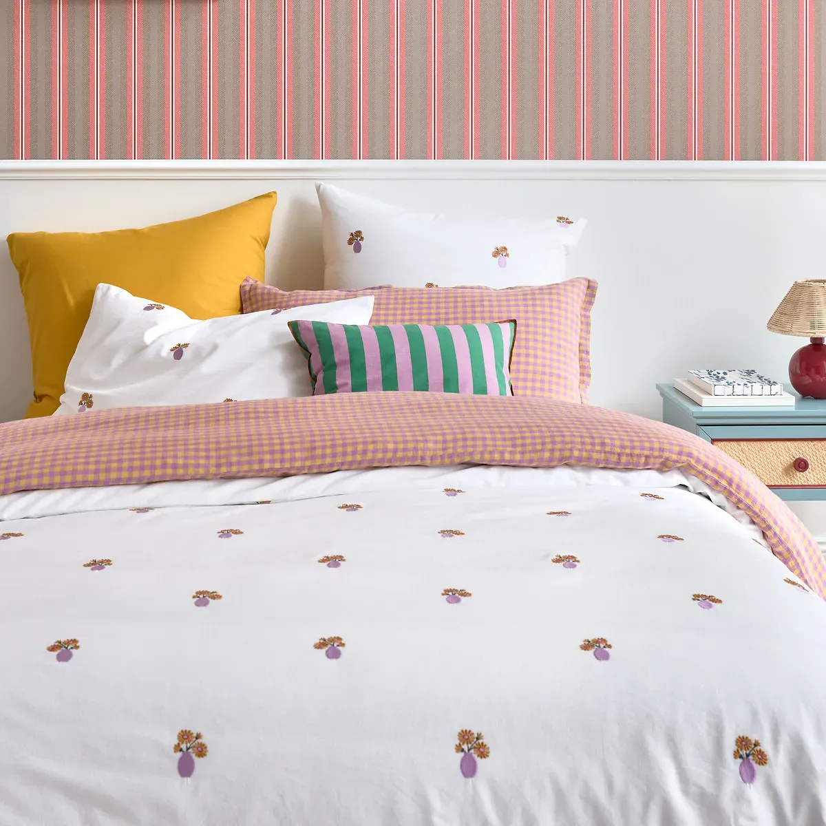 Ariette Embroidered Pillowcase - Ecru, Cotton alternate view