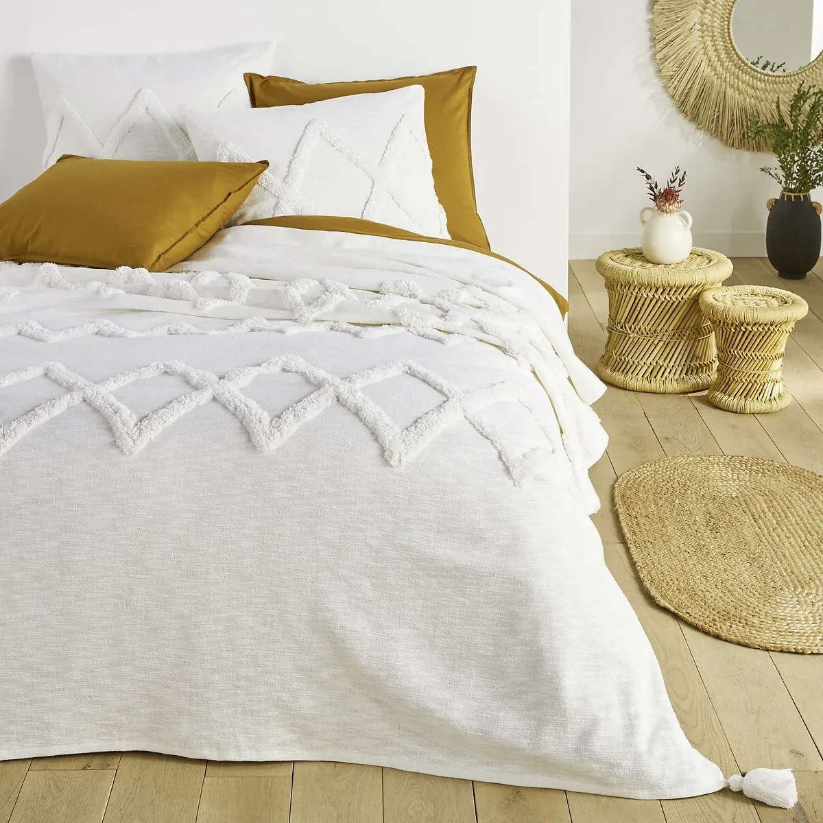Assa Tufted Bedspread - White, Cotton product