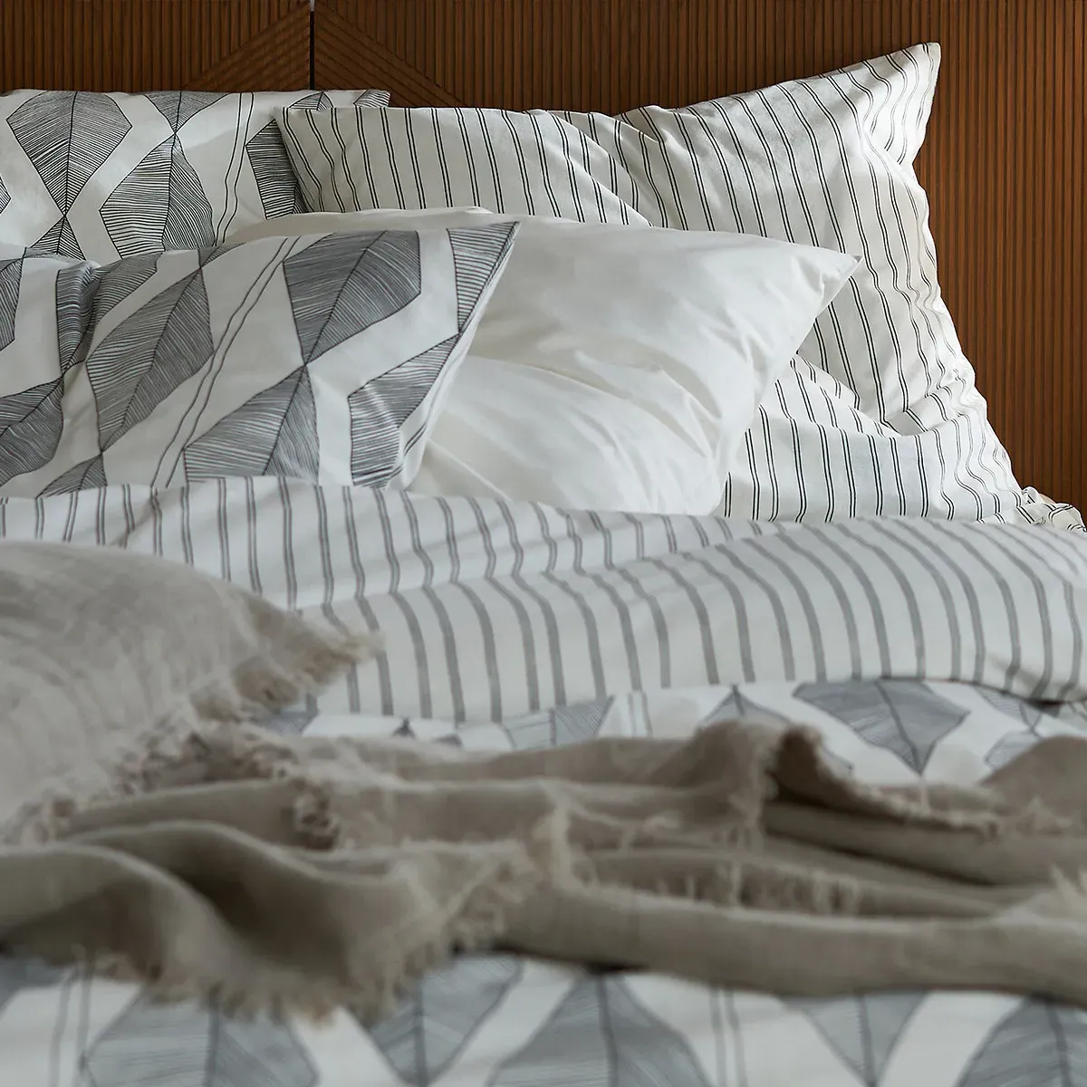 Assane Washed Cotton Duvet Cover - Printed alternate view