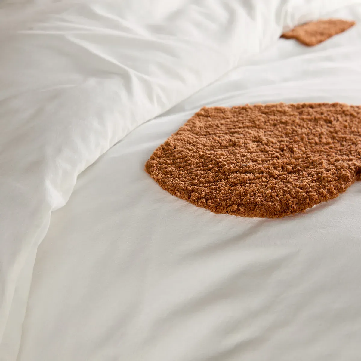 Balanka Tufted Duvet Cover - Off-White, Cotton alternate view
