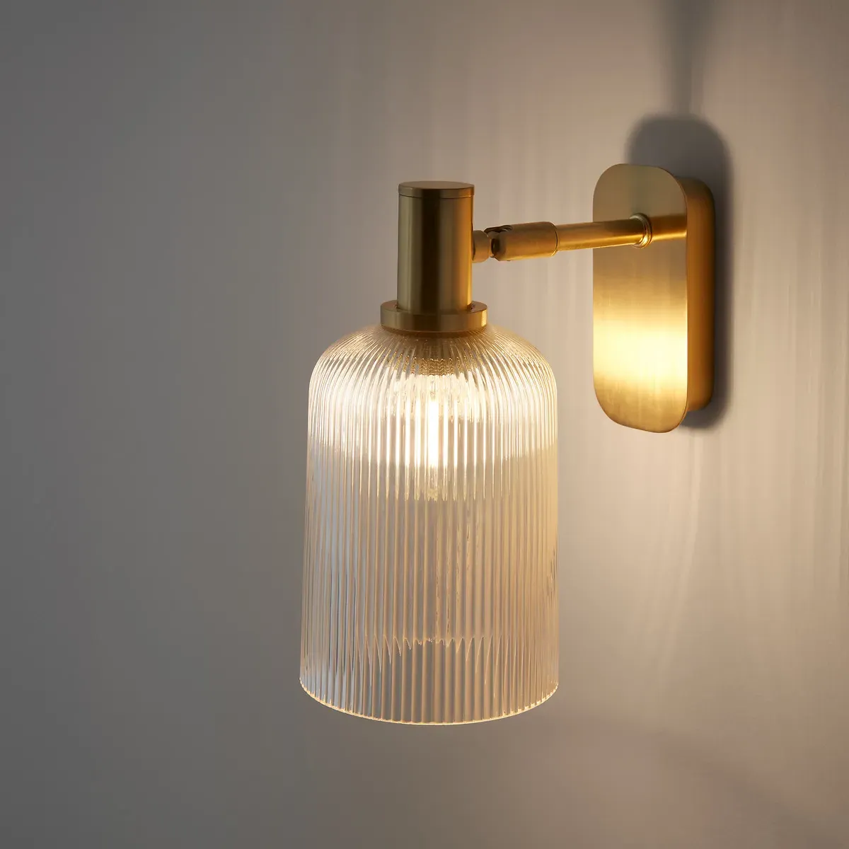 Bogota Articulated Wall Lamp - Brass, Glass alternate view