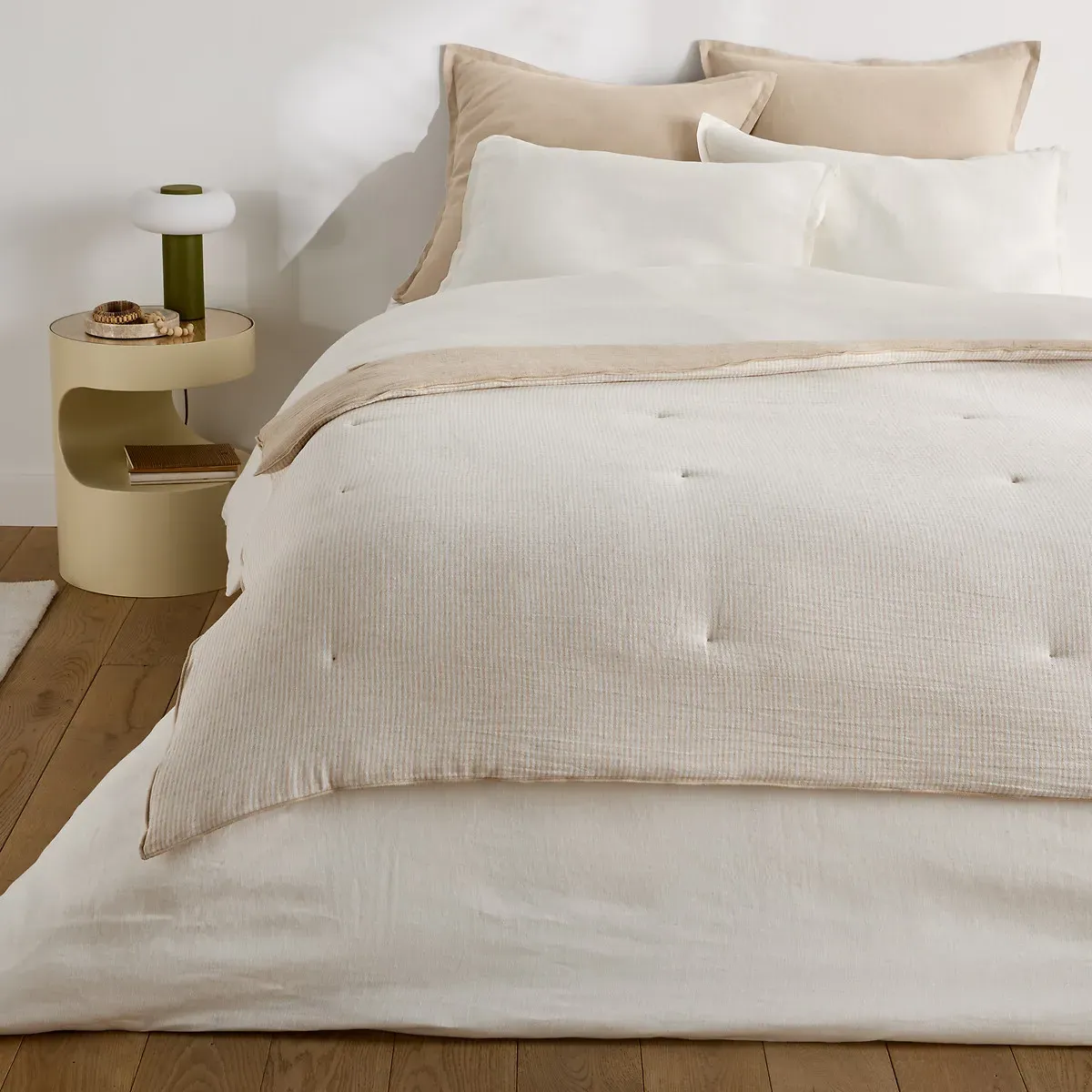 Boisseau Quilted Duvet Plain/Striped - Ecru, Linen/Cotton alternate view