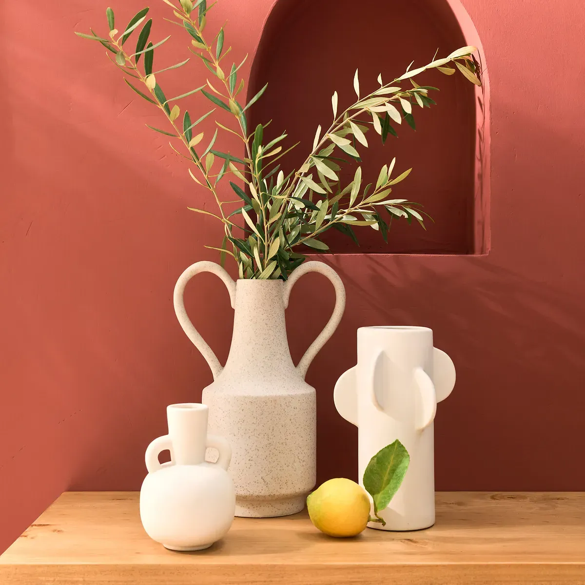 Caldero Earthenware Vase - White alternate view