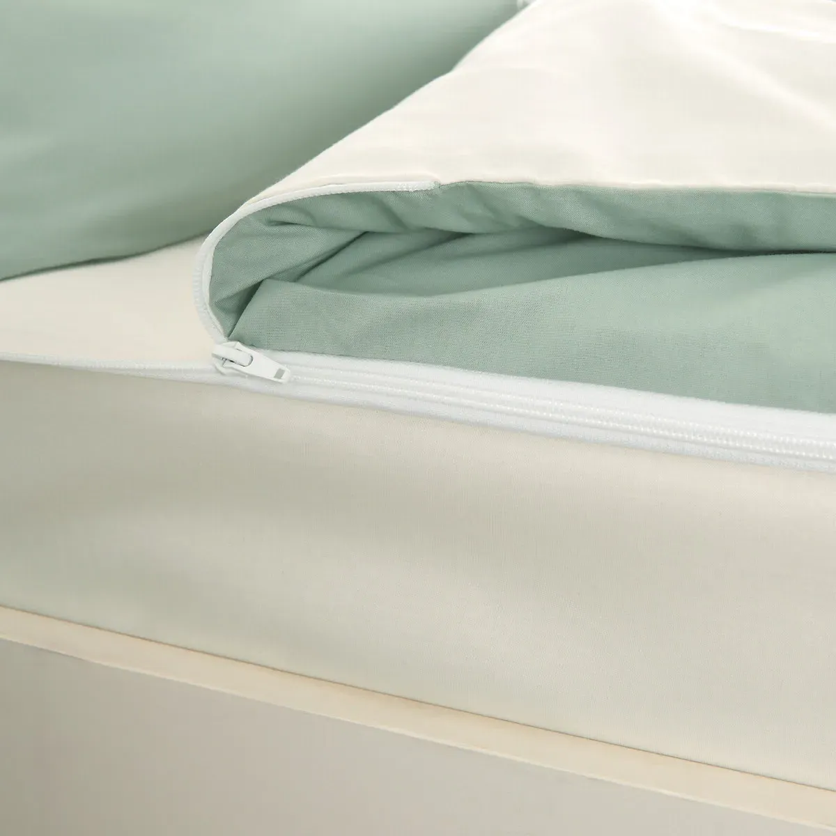 Caradou Two-Tone Single Duvet Set - Cotton alternate view