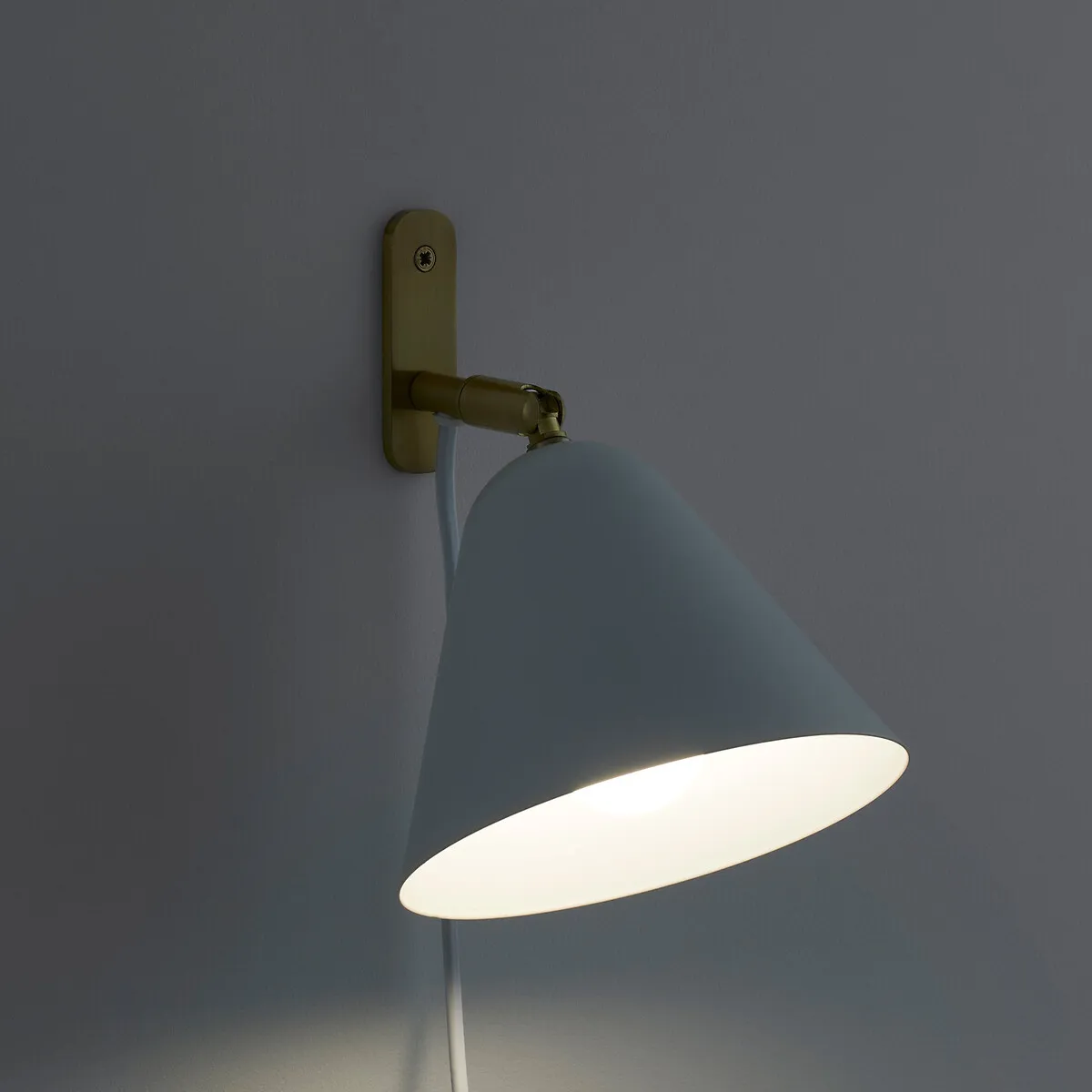 Copita Wall Light with Switch - Matt White, Iron alternate view