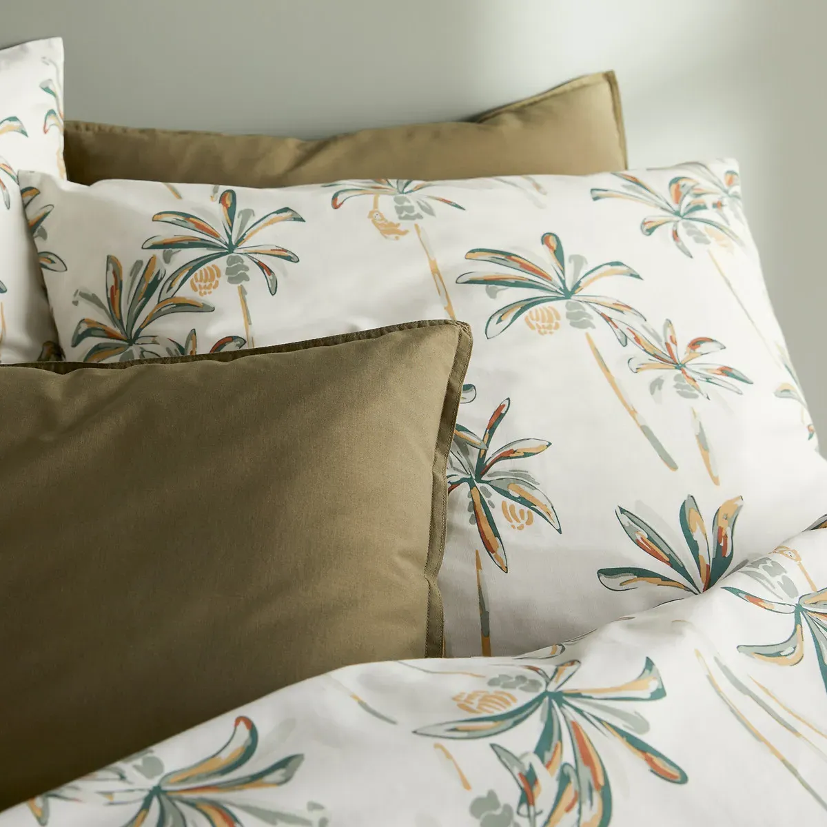 Denham Bed Set with Pillowcase - Palm Tree Print, Cotton alternate view