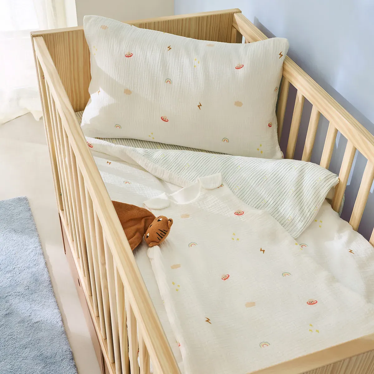 Diego Planet Print Fitted Sheet with 17cm Flap - Ecru, Cotton Muslin alternate view