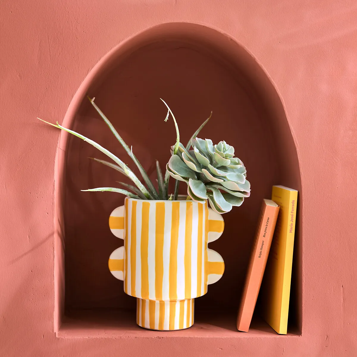 Drio Earthenware Vase - Yellow alternate view